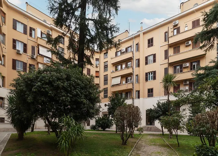 Guesthost - Piazza Bainsizza Elegant Apartment
